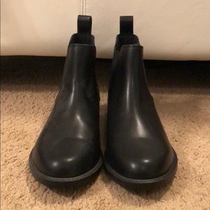 NEW H&M Glossy Chelsea Boots size UK 37/US 6.5